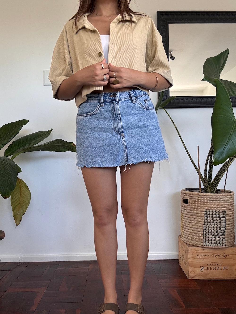 Beige cropped shirt